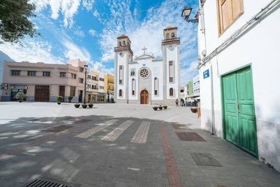 Plaza e iglesia de La Aldea de San Nicolás